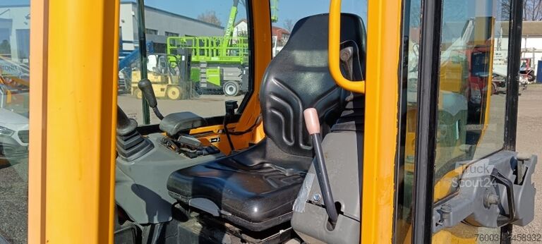 حفارة صغيرة Yanmar SV18 - with 3 buckets