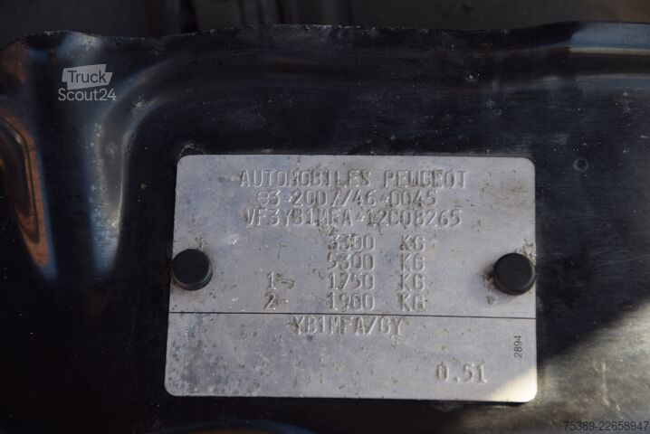 Furgone a tetto alto Peugeot Boxer  333 L1H1 2,0 HDI Klima AHK Standheizung