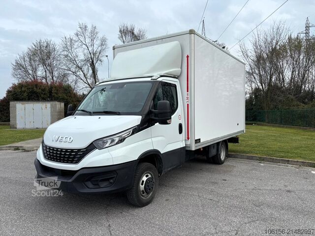 Fourgon tôlé IVECO Daily 35