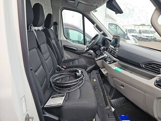 Korkeakattoinen farmari MAXUS EDELIVER 9 LED camera carplay