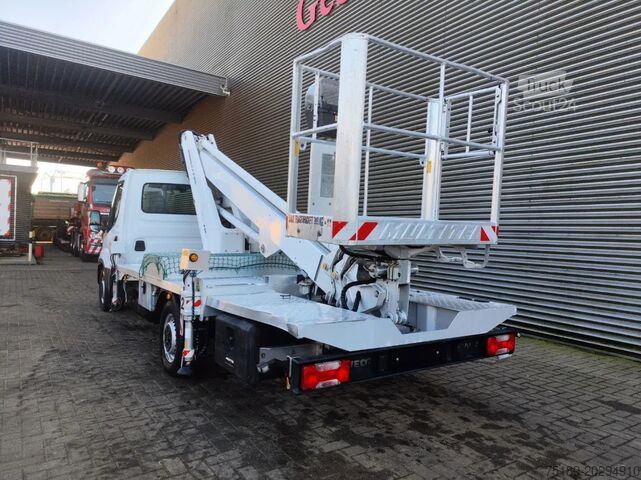 Lyftplattform Iveco Daily 35S12 Multitel MT162