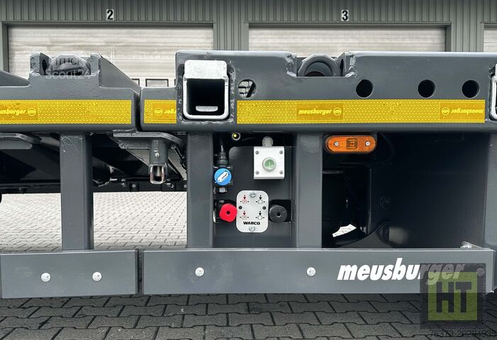 Naczepa niskopodwoziowa Meusburger 3-Achs-Tele-Semi mit 1 Paar Radmulden