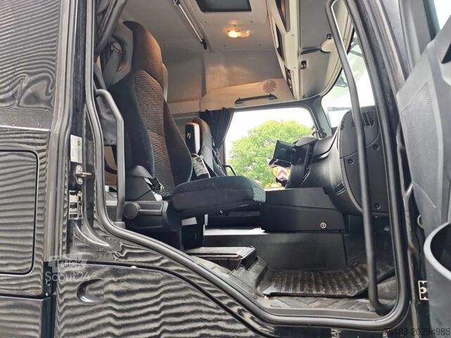 Ciężarówka z dźwigiem Mercedes-Benz Arocs 2551 6x2 HMF 3220K-RCS 8x