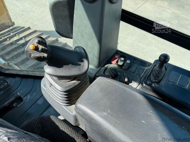 Road roller CATERPILLAR D6K LGP * 6 WEGESCHILD * KLIMA * SCHECKHEFT CAT