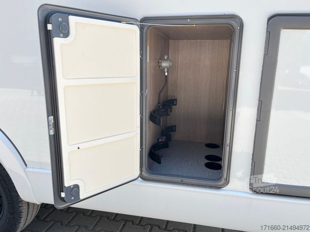 Camper semintegrato BÜRSTNER Lineo T 700