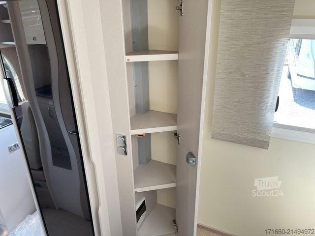 Camper semintegrato BÜRSTNER Lineo T 700