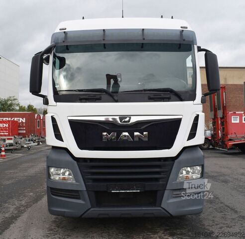 Standard tractor unit MAN TGX 18.420