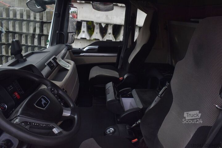 Standard tractor unit MAN TGX 18.420