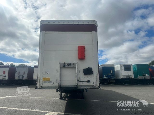 Atvērta puspiekabe ar tentu Schmitz Cargobull Curtainsider Standard Taillift