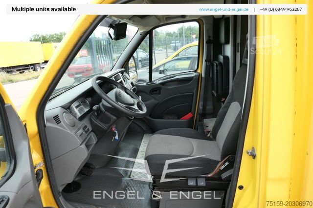 Furgão fechado iveco Daily 35 S11 C30C AUTOMATIK KAMERA MAXI Regale LUFT DURCHGANG