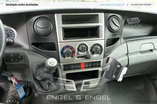 Furgão fechado iveco Daily 35 S11 C30C AUTOMATIK KAMERA MAXI Regale LUFT DURCHGANG