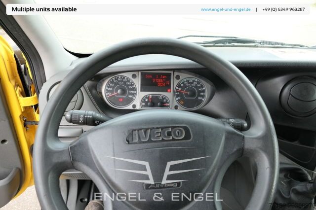 Furgão fechado iveco Daily 35 S11 C30C AUTOMATIK KAMERA MAXI Regale LUFT DURCHGANG