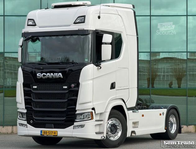 Standard trækkerunit SCANIA 590S V8 NGS RETARDER 2x TANKS ONLY 366.000 KM SU