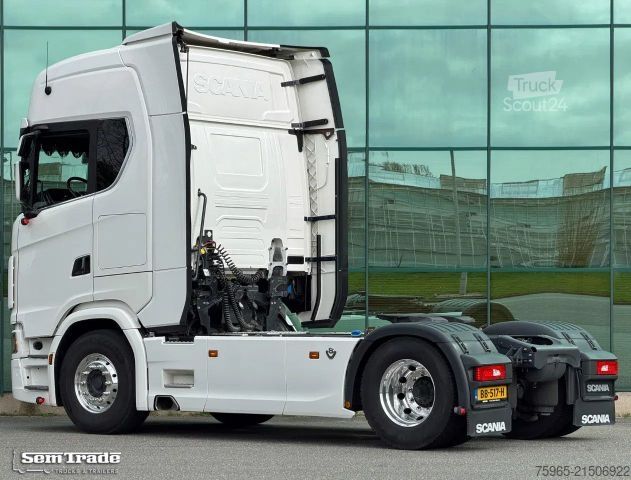 Standard trækkerunit SCANIA 590S V8 NGS RETARDER 2x TANKS ONLY 366.000 KM SU