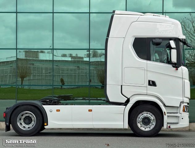 Standard trækkerunit SCANIA 590S V8 NGS RETARDER 2x TANKS ONLY 366.000 KM SU