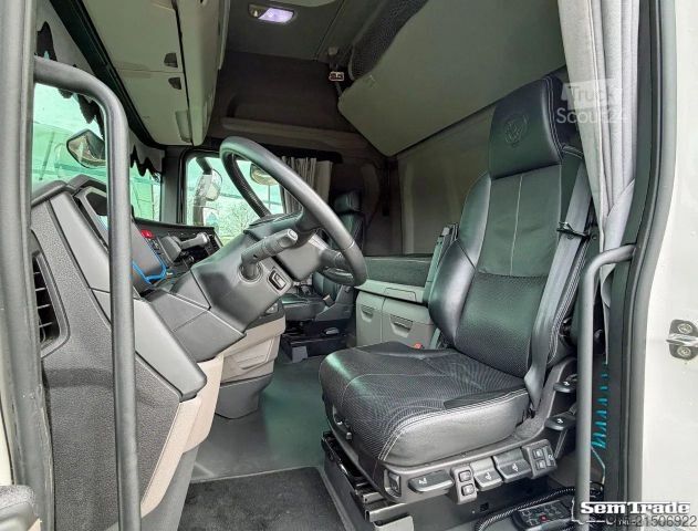 Standard trækkerunit SCANIA 590S V8 NGS RETARDER 2x TANKS ONLY 366.000 KM SU