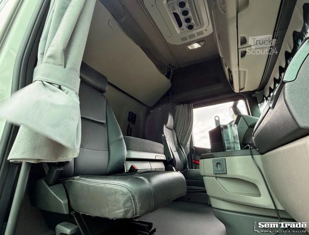 Standard trækkerunit SCANIA 590S V8 NGS RETARDER 2x TANKS ONLY 366.000 KM SU