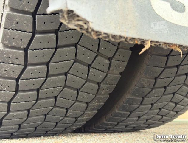 Standard trækkerunit SCANIA 590S V8 NGS RETARDER 2x TANKS ONLY 366.000 KM SU