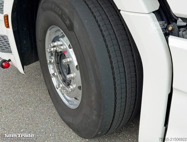 Standard trækkerunit SCANIA 590S V8 NGS RETARDER 2x TANKS ONLY 366.000 KM SU