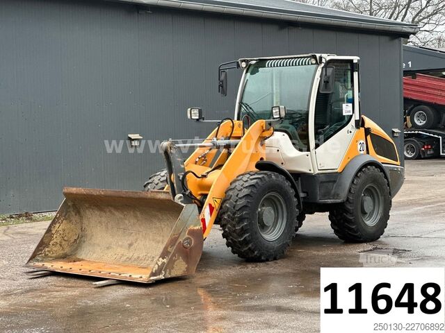Pala gommata LIEBHERR L506C Schaufel/Palettengabel
