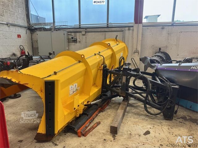 Arctic AM3700 HMK snöplog för lastbil  Arctic AM3700 HMK Snow Plow for Truck