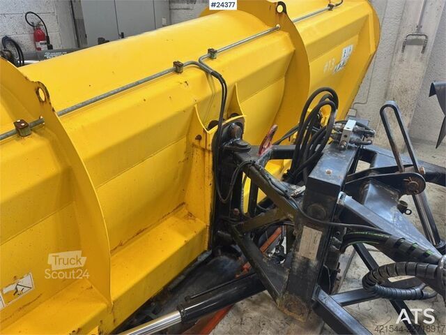 Arctic AM3700 HMK snöplog för lastbil  Arctic AM3700 HMK Snow Plow for Truck