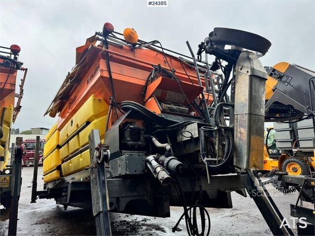 полска пръскачка Rasco Solid X 3500 combination spreader on hook frame