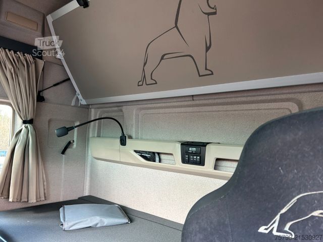 Truck mounted crane MAN 26.510 mit PK37002 TEC G Heckladekran 6x2