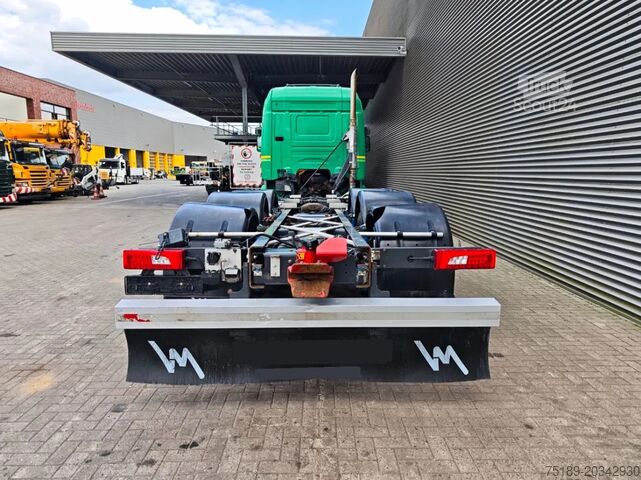 Podvozok s kabínou Scania R580 8x4 Tridem Euro 6