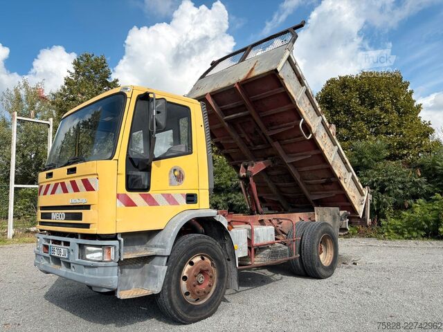 Pašizgāzējs kravas automašīna IVECO Eurocargo 150E17