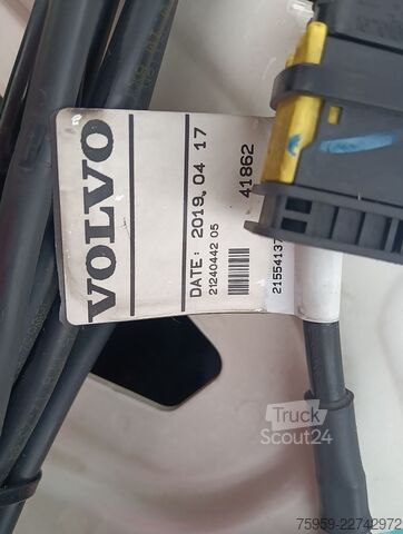 Nagy térfogatú nyergesvontató VOLVO FH460 GlobeXL EU6d I-PARC 820LTank Spoiler X-LOW