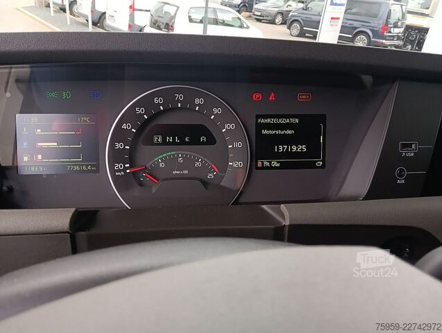 Nagy térfogatú nyergesvontató VOLVO FH460 GlobeXL EU6d I-PARC 820LTank Spoiler X-LOW