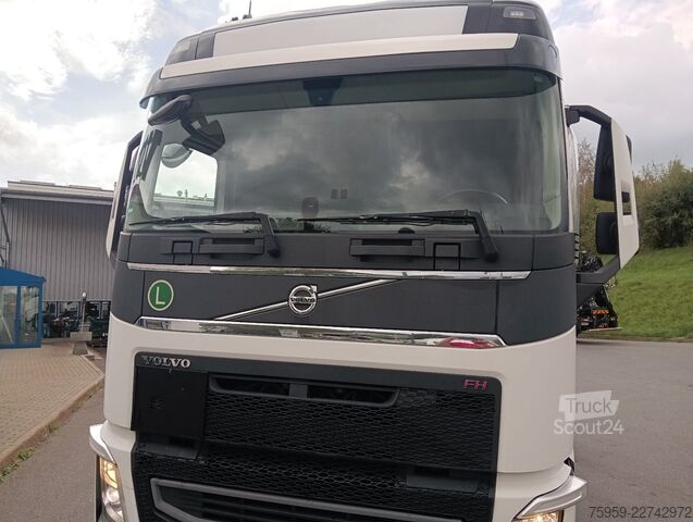 Nagy térfogatú nyergesvontató VOLVO FH460 GlobeXL EU6d I-PARC 820LTank Spoiler X-LOW