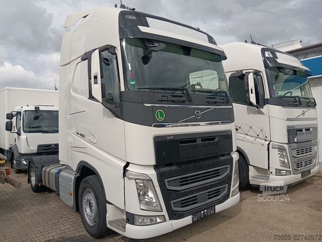 Nagy térfogatú nyergesvontató VOLVO FH460 GlobeXL EU6d I-PARC 820LTank Spoiler X-LOW