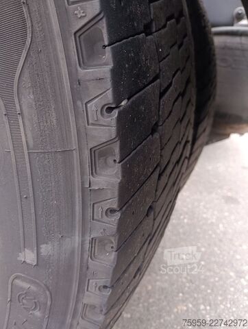 Nagy térfogatú nyergesvontató VOLVO FH460 GlobeXL EU6d I-PARC 820LTank Spoiler X-LOW