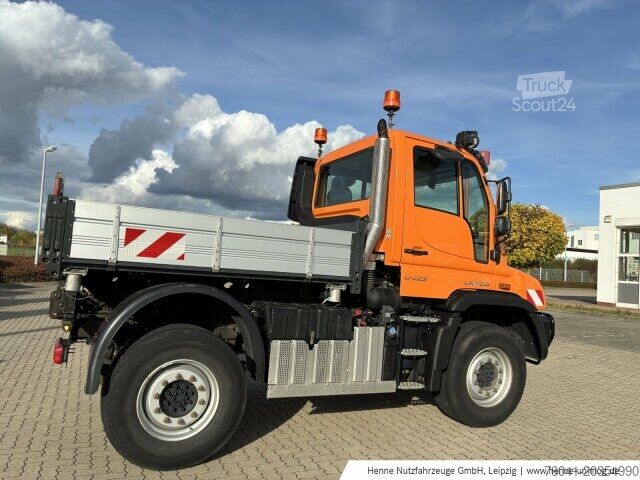 Poľnohospodársky stroj Mercedes-Benz Unimog U 423 4X4 3000