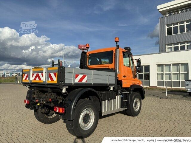Poľnohospodársky stroj Mercedes-Benz Unimog U 423