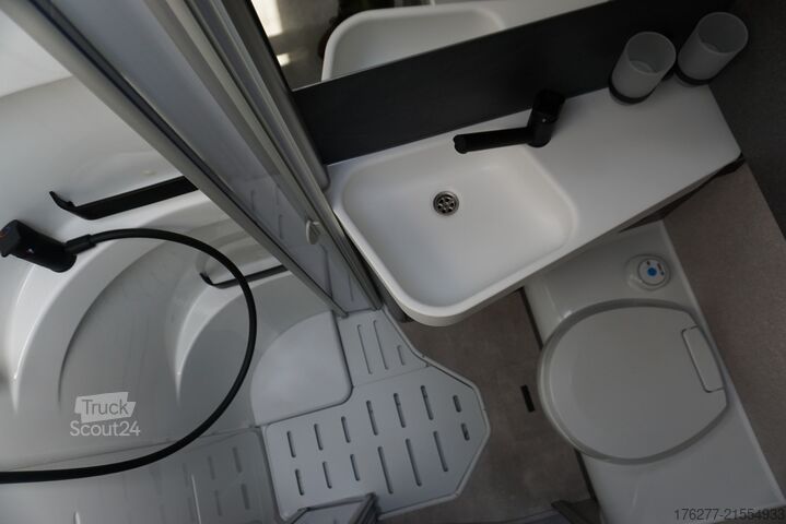 Half-integral Hymer ML T 580 Mercedes 4WD