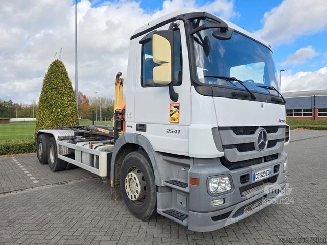 Haakarm vrachtwagen MERCEDES-BENZ Actros 2541 + Kran Palfinger / RETARDER