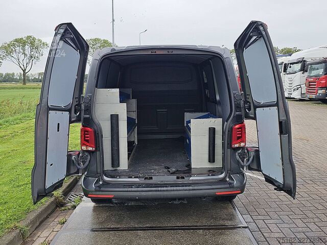 Комби с висок покрив VW TRANSPORTER 2.0 TDI T6.1 BULLI LED NAP !