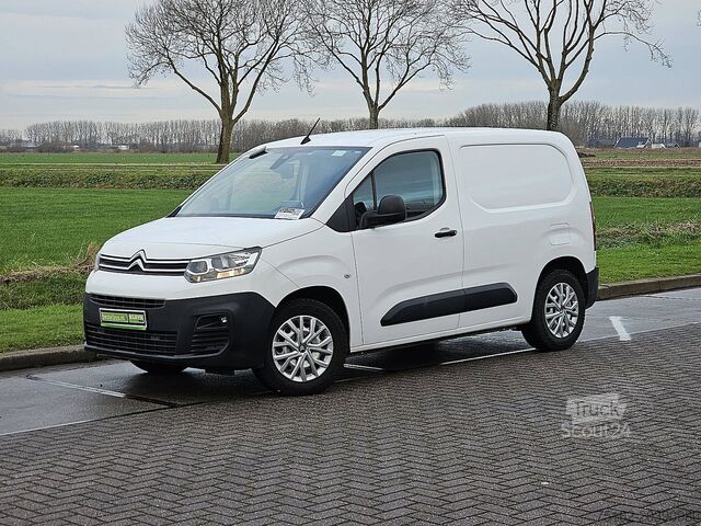 Suitcase CITROEN BERLINGO 1.2 L1 Benzine Automaat!