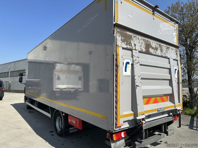 Camião de caixa fechada DAF LF 45.230