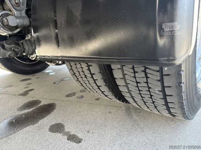 Camião de caixa fechada DAF LF 45.230