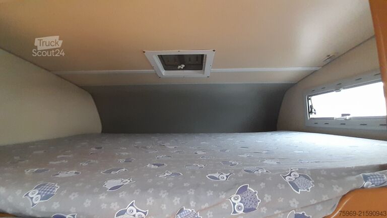 Avtodom z nadgradnjo (alkoven) Mobilvetta NUVOLA FREELINE