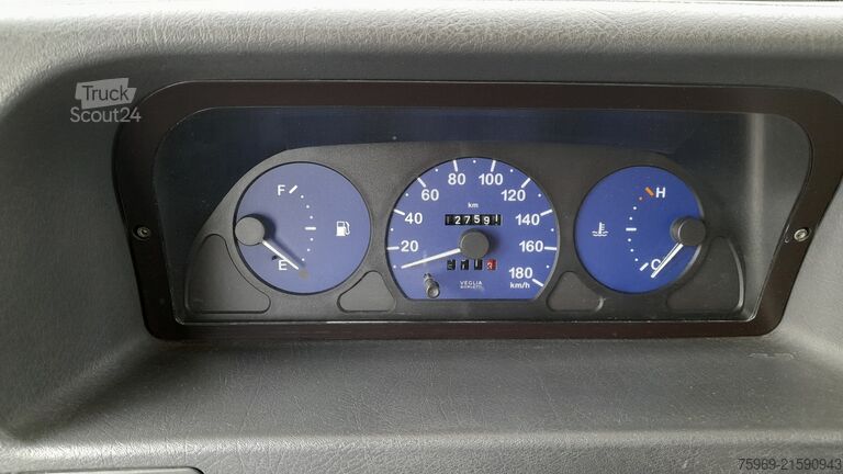 Avtodom z nadgradnjo (alkoven) Mobilvetta NUVOLA FREELINE