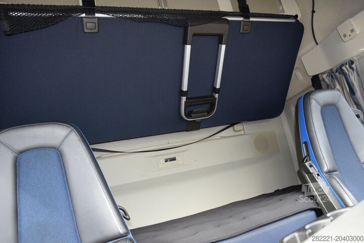 Standarta traktora vienība VOLVO FH 460 Globetrotter XL i-Save