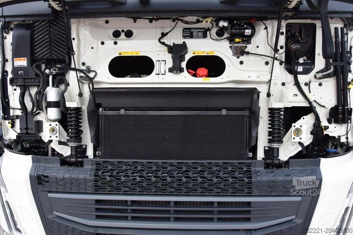 Standarta traktora vienība VOLVO FH 460 Globetrotter XL i-Save