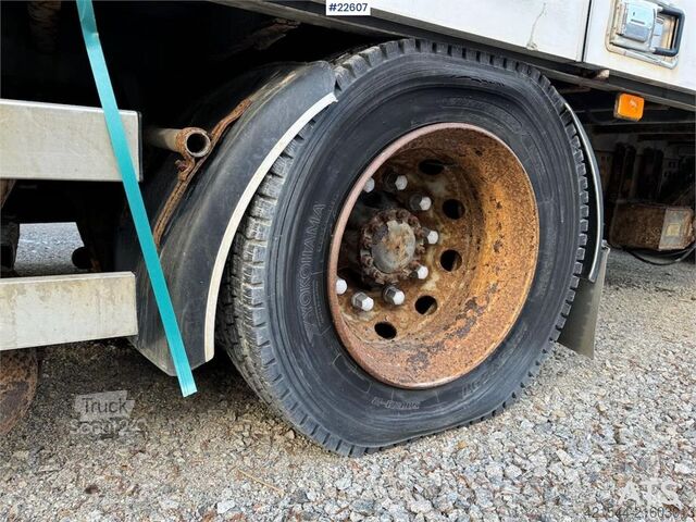 куфар Volvo FM9 340 4x2 box truck with full side opening and t