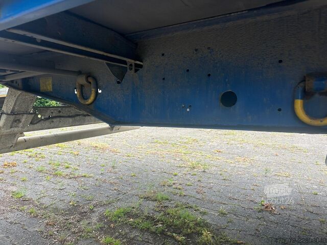 Åpen semitrailer med presenning KRONE SD / Standard
