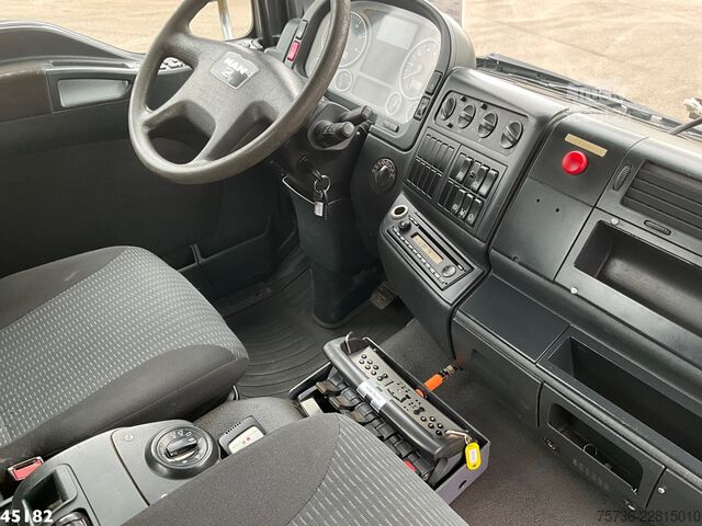 Kranbil Man TGM 13.290 4x4 Hiab 9 Tonmeter laadkraan Just 2...